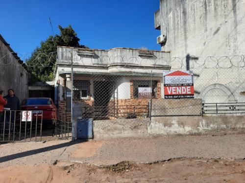 Casa en Venta - Avda. Hipólito Yrigoyen 1081